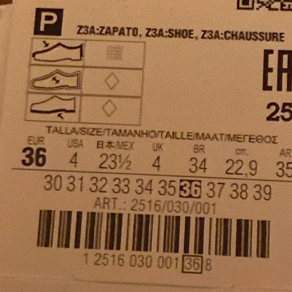 NWT. Zara Kids/Girls Knit Fabric Jewels Flat Shoes. Size 4.